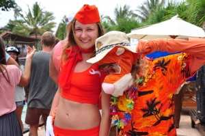 Стюардесса и тигренок на Серф Джем остров Бали 